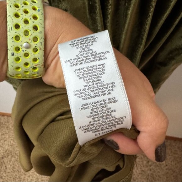 Taylor The Somerset Maxi Dress Velvet Edition Tiered Green Olives size M NWT - Picture 11 of 12